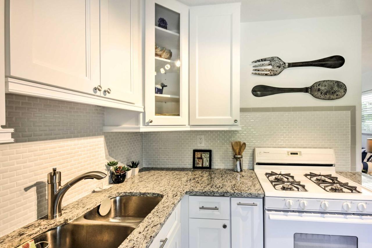 New Smyrna Beach Abode With Fire Pit, Walk To Beach! Eksteriør bilde