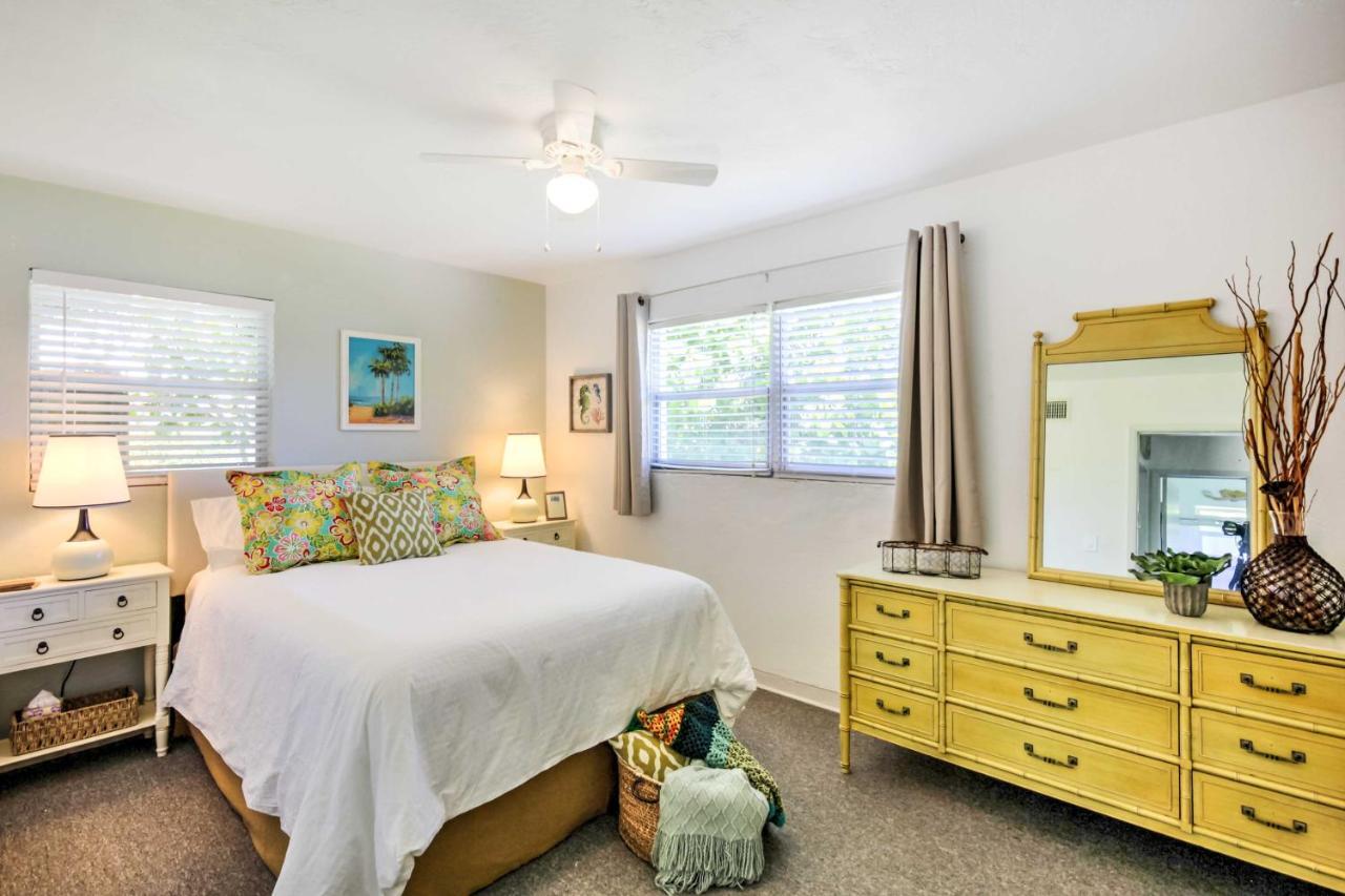 New Smyrna Beach Abode With Fire Pit, Walk To Beach! Eksteriør bilde