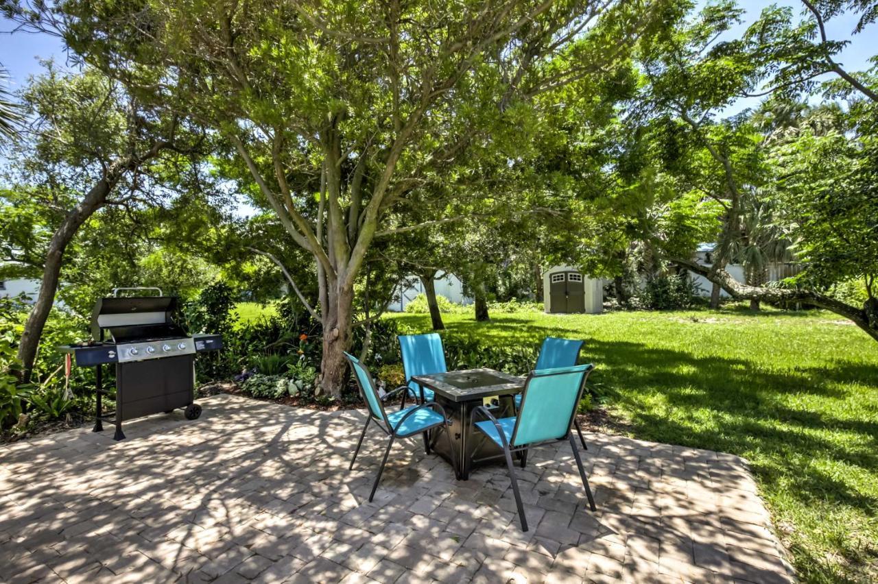 New Smyrna Beach Abode With Fire Pit, Walk To Beach! Eksteriør bilde